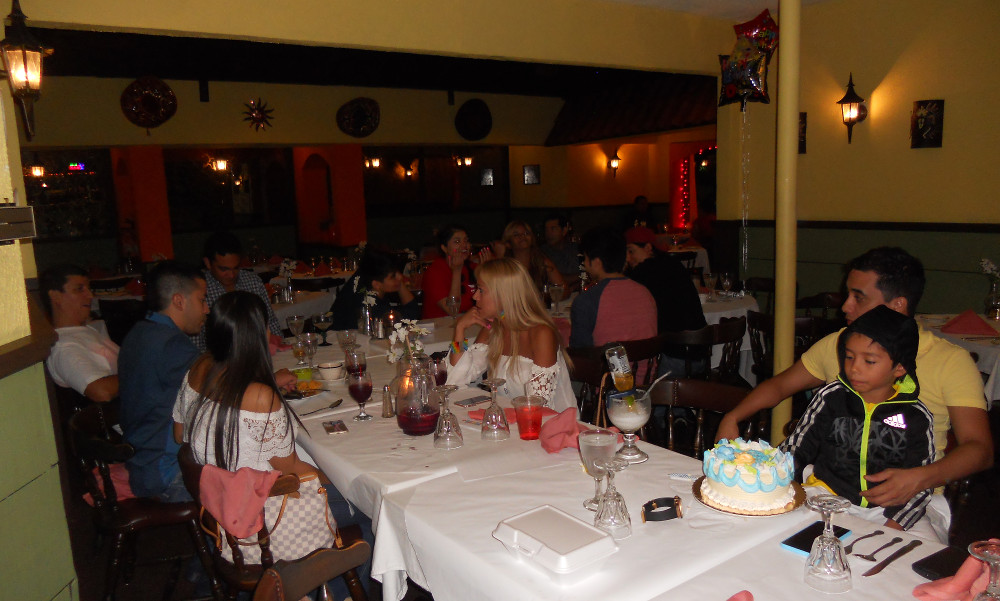 People dining. Wide shot